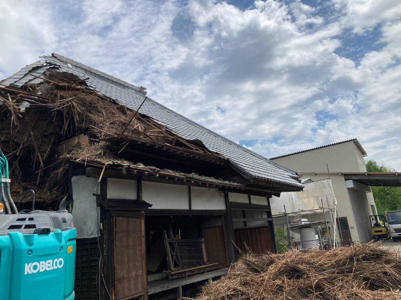 千葉県柏市塚崎の木造平屋一部２階建物解体工事の進捗状況です。