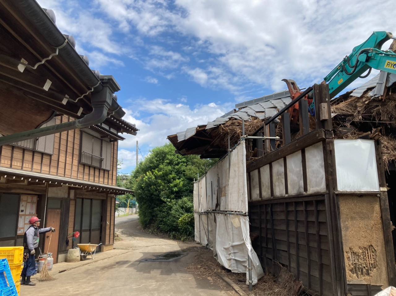 千葉県柏市塚崎の木造平屋一部２階建物解体工事の進捗状況です。