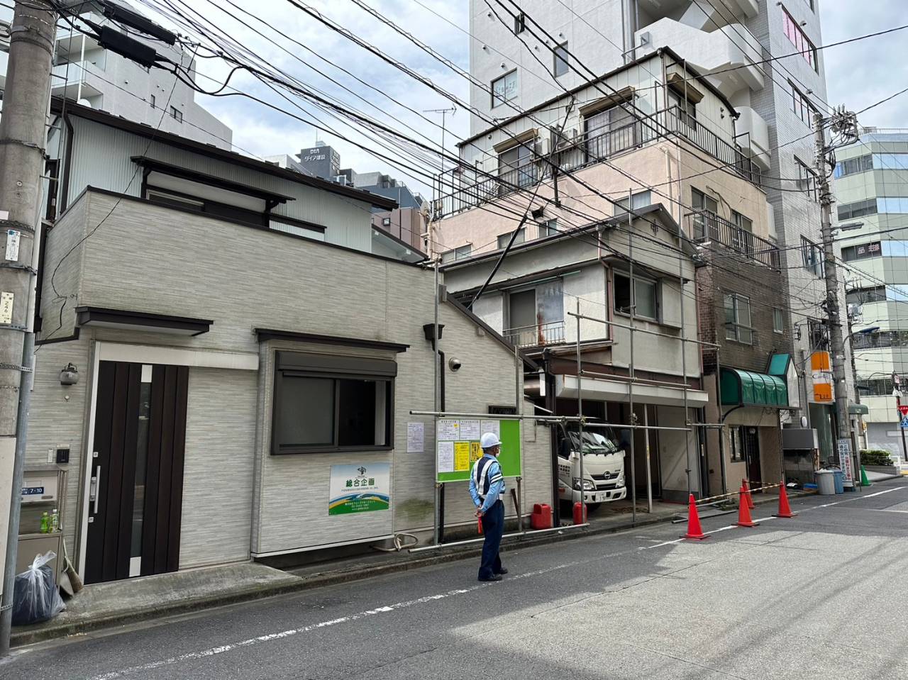 東京都北区滝野川の木造２階建物解体工事の進捗状況です。