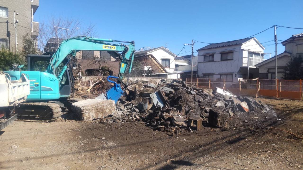 東京都板橋区蓮沼町の木造２階建物解体工事の進捗状況です。
